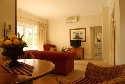 Two Sisters Chalets - Accommodation Melbourne 6