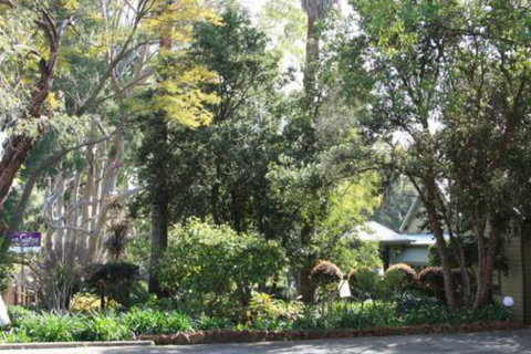 Two Sisters Chalets - Accommodation Melbourne 0