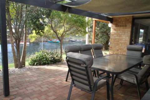 Thora Street Waterfront - Accommodation Melbourne 7