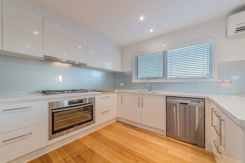 7 Boardwalk Lakeside In Cowes - Accommodation Melbourne 2