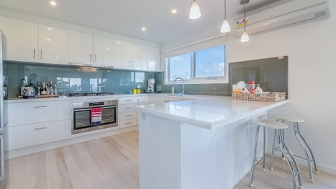7 Graydens With Views In Ventnor - Accommodation Melbourne 2