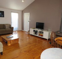5 Little Penguin Cottage in Cowes - Accommodation Melbourne