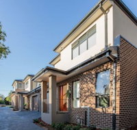 AUJOY 4 Bed Townhouse Burwood 2 - Accommodation Melbourne