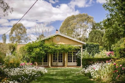 AL RU Farm - Accommodation Melbourne 0