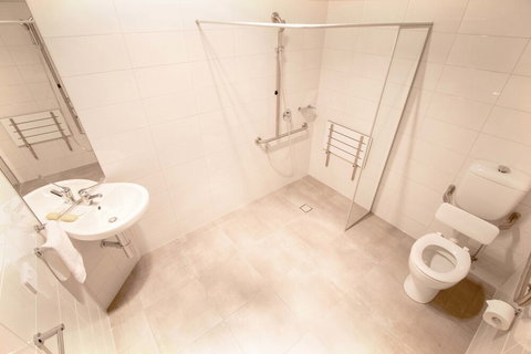 Wellington Lake Retreat - Accommodation Melbourne 2