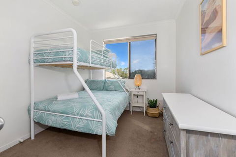 BEACH BLISS LUXURIOUS APARTMENT With POOL - Accommodation Melbourne 6