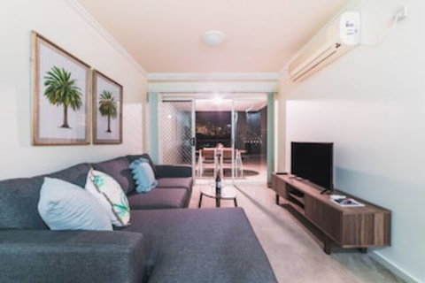 Absolute Riverfront One Bedroom Apartment - Accommodation Melbourne 0