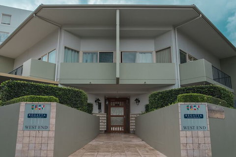 Absolute Riverfront One Bedroom Apartment - Accommodation Melbourne 1