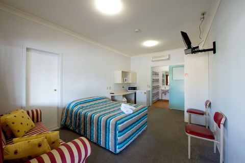 Lamington Hotel Motel - Accommodation Melbourne 5