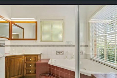 Angaston House - Accommodation Melbourne 1