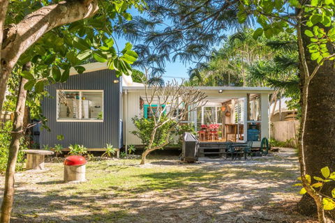 A SWEET ESCAPE Beachcombers Cottage Beachfront - Accommodation Melbourne 5