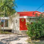 A SWEET ESCAPE Beachcombers Cottage Beachfront - Accommodation Melbourne 0