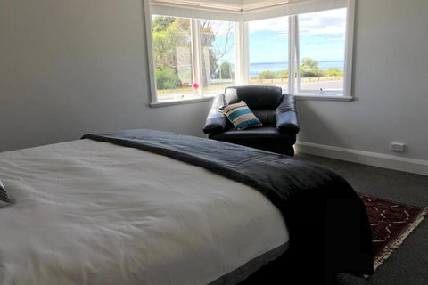 Seaside Retreat - Accommodation Melbourne 2
