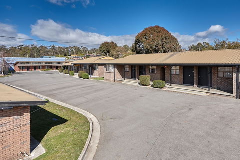 Olde Tudor Hotel - Accommodation Melbourne 2