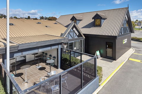Olde Tudor Hotel - Accommodation Melbourne 4
