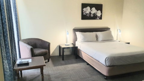 Hotel Cavalier - Accommodation Melbourne 4
