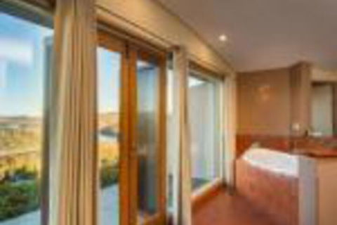 Eagle View Escape - Accommodation Melbourne 0