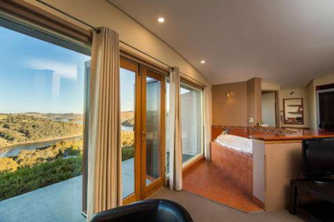 Eagle View Escape - Accommodation Melbourne 2