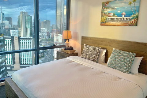 Luxury Apartment With View - Accommodation Melbourne 5