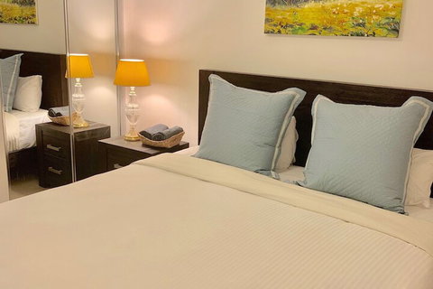 Luxury Apartment With View - Accommodation Melbourne 7