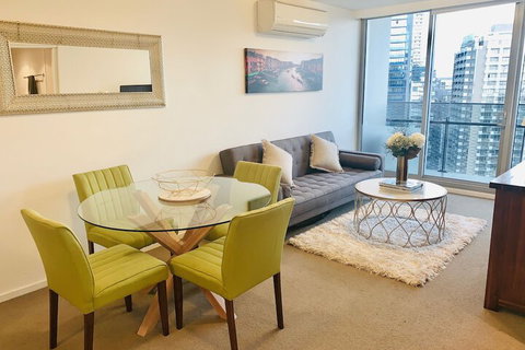 Luxury Apartment With View - Accommodation Melbourne 1