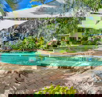 Beachfront Apartments on Trinity Beach - Accommodation Melbourne