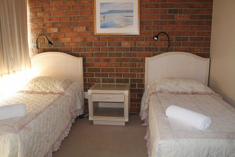 Pacific Heights Holiday Apartments & Munn's Tower House - Accommodation Melbourne 3