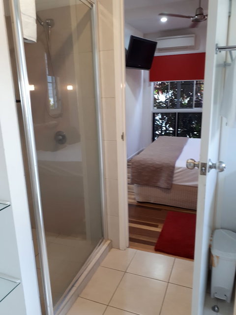 Airlie Apartments - Accommodation Melbourne 5