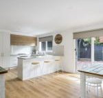 Sand Surf Beach Beautiful Rye Holiday Home - Accommodation Melbourne