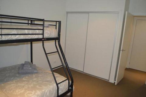 Family Friendly Unit - Accommodation Melbourne 4