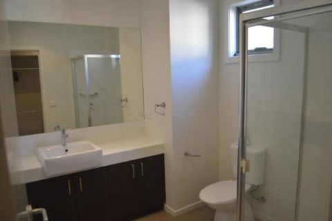 Family Friendly Unit - Accommodation Melbourne 7