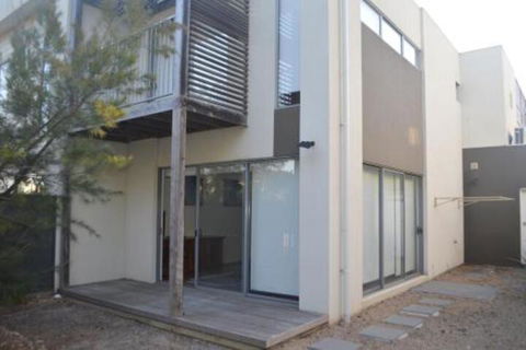 Family Friendly Unit - Accommodation Melbourne 3