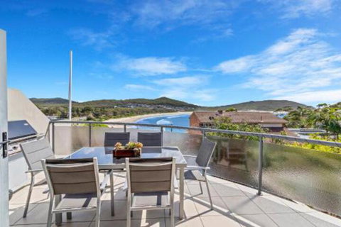 Pacific Drive 14 Fingal Bay - Accommodation Melbourne 0