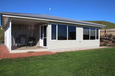 Penguin Seaside Farm - Accommodation Melbourne 1