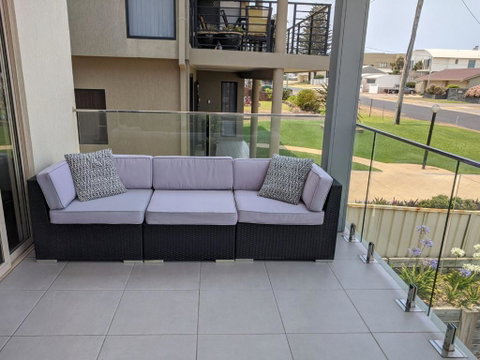 Sunset On Birubi Pet Friendly Air Con Water Views WIFI & Outdoor Spa - Accommodation Melbourne 1