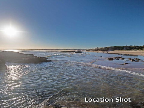 Sunset On Birubi Pet Friendly Air Con Water Views WIFI & Outdoor Spa - Accommodation Melbourne 6