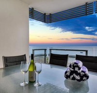 Oceana Darwin Central Oceanfront 3 bedroom 2 Lounge Room Pool Gym Tennis Court Sleeps 9 - Accommodation Melbourne