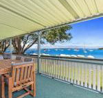 Sunset Beach House Soldiers Point Sleeps 9 - Accommodation Melbourne