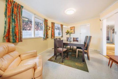 Doncaster Beautiful 4 Bedder+ Walking To Westfield - Accommodation Melbourne 7