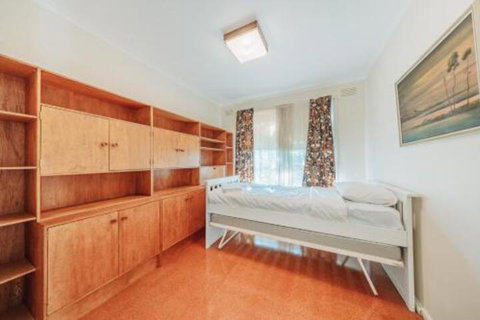 Doncaster Beautiful 4 Bedder+ Walking To Westfield - Accommodation Melbourne 3