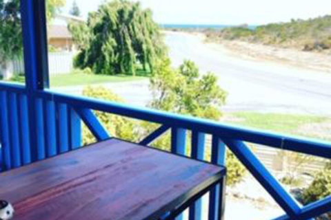 Blue Sky Escapes Beach House Ledge Point - Accommodation Melbourne 2