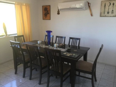 Orana Beach Holiday Home At Boat Habour - Accommodation Melbourne 3