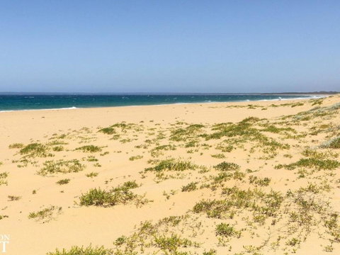 Azure Waters Perfectly Positioned With Ocean Views - Accommodation Melbourne 3