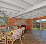 Benvenue resort style with pool - Accommodation Melbourne