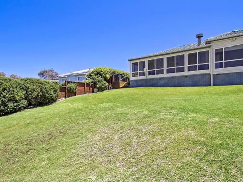 Blue Horizon Beachfront With Fireplace - Accommodation Melbourne 2