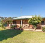 Cudgee quaint cottage with separate cabin - Accommodation Melbourne