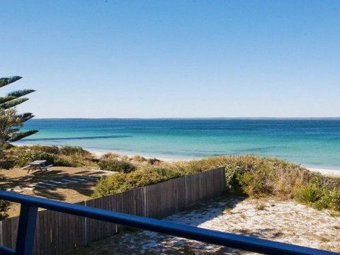 Eden On The Beach Beachside Getaway - Accommodation Melbourne 5