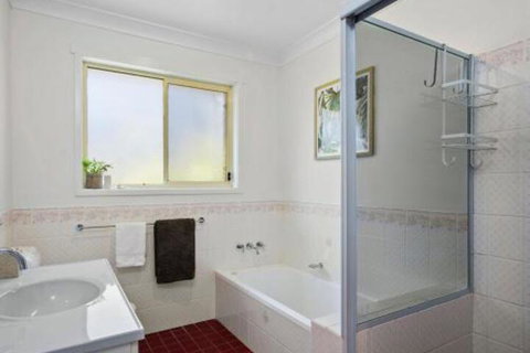 Hello Sunshine 50m To Beach Access - Accommodation Melbourne 5