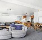 Penguin Cove relax on the beach - Accommodation Melbourne