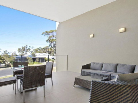 Serene Spacious Air Conditioned Accommodation - Accommodation Melbourne 6